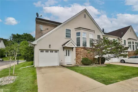 1425 Jadden Ct, Bethlehem, PA 18015