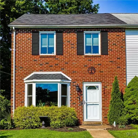 24 Eisenhower Cir, Fullerton, PA 18052
