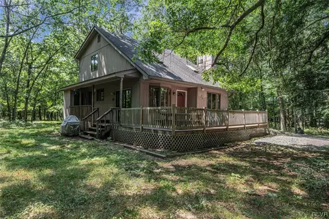 16 Ottomanelli Dr, Albrightsville, PA 18210