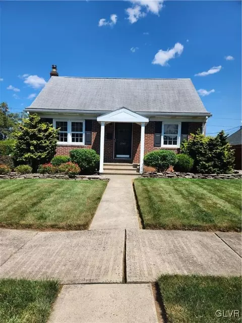 2240 Lincoln St, Bethlehem, PA 18017