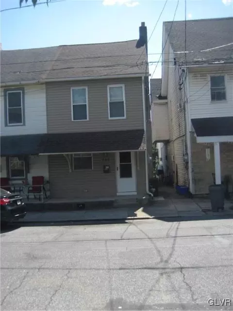 738 3rd St, Catasauqua, PA 18032