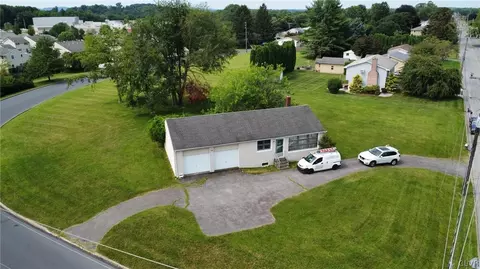 602 Apple Blossom Rd, Forks Twp, PA 18040