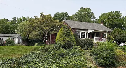 5261 Fairview St, Cementon, PA 18052