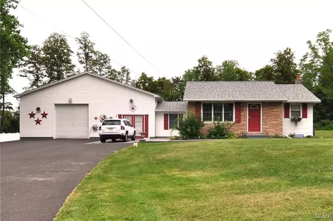 119 W Moorestown Rd, Wind Gap, PA 18091