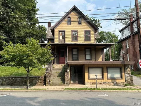 245 Washington St, East Stroudsburg, PA 18301