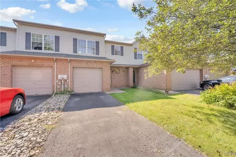 2890 Sequoia Dr, Macungie, PA 18062