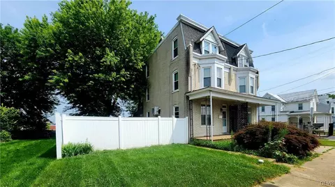 63 E High, Topton, PA 19562