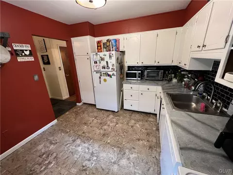 409 Spring St, Bethlehem, PA 18018 photo 10