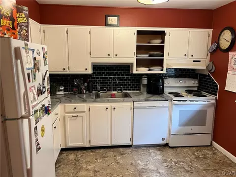 409 Spring St, Bethlehem, PA 18018 photo 7