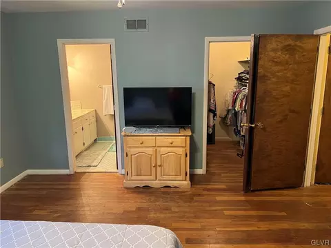 409 Spring St, Bethlehem, PA 18018 photo 32