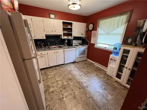 409 Spring St, Bethlehem, PA 18018 photo 8