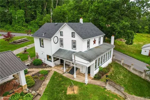 405 Kichline Rd, Hellertown, PA 18055