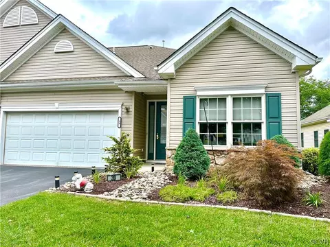39 Moor Dr, Palmer Township, PA 18045