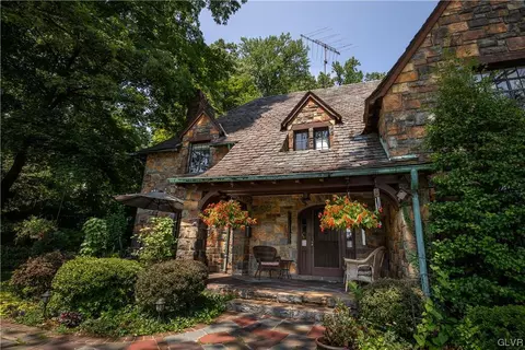 156 Pennsylvania Ave, Easton, PA 18042