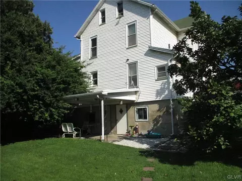 522 E Northampton St, Bath, PA 18014 photo 4
