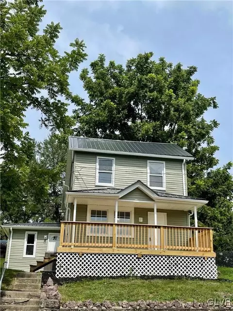 44 E 3rd St, Lehighton, PA 18235 photo 12