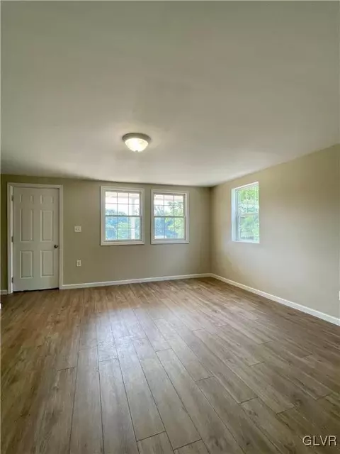 44 E 3rd St, Lehighton, PA 18235 photo 39