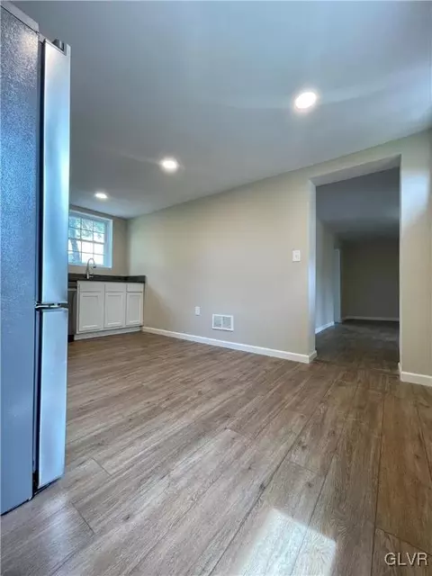 44 E 3rd St, Lehighton, PA 18235 photo 32