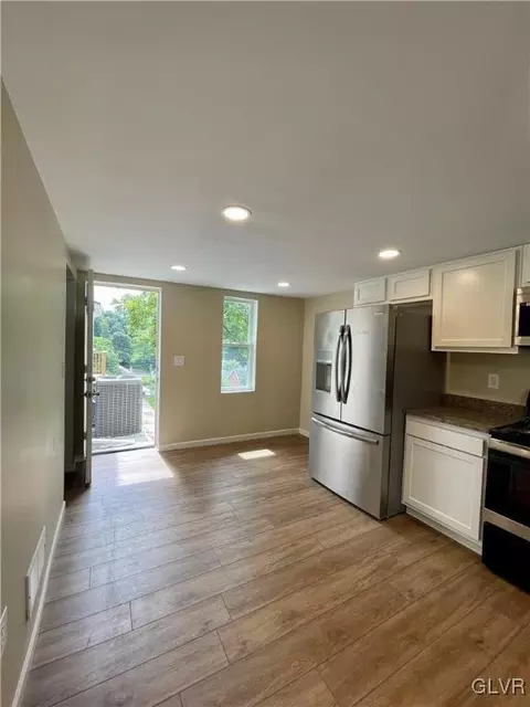 44 E 3rd St, Lehighton, PA 18235 photo 21