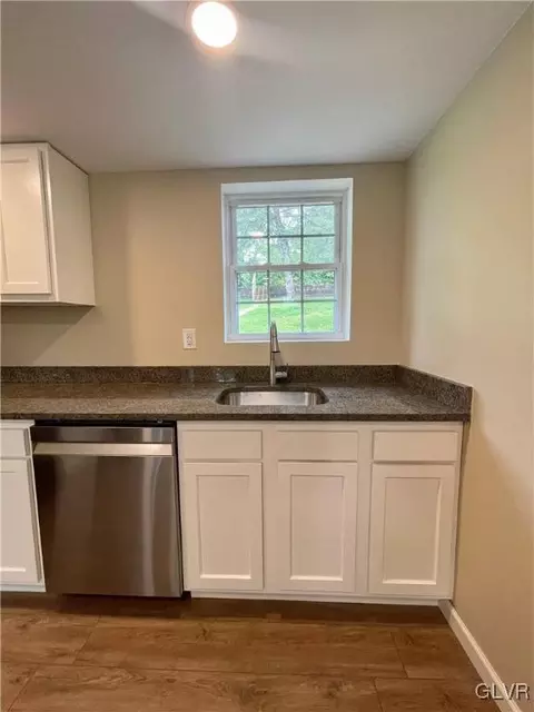 44 E 3rd St, Lehighton, PA 18235 photo 30