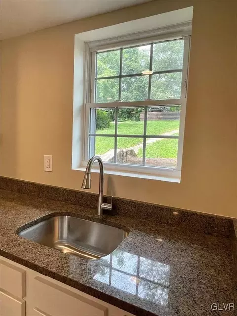 44 E 3rd St, Lehighton, PA 18235 photo 26