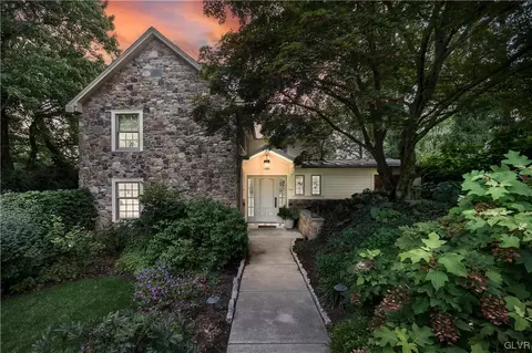 2615 Flint Hill Rd, Coopersburg, PA 18036