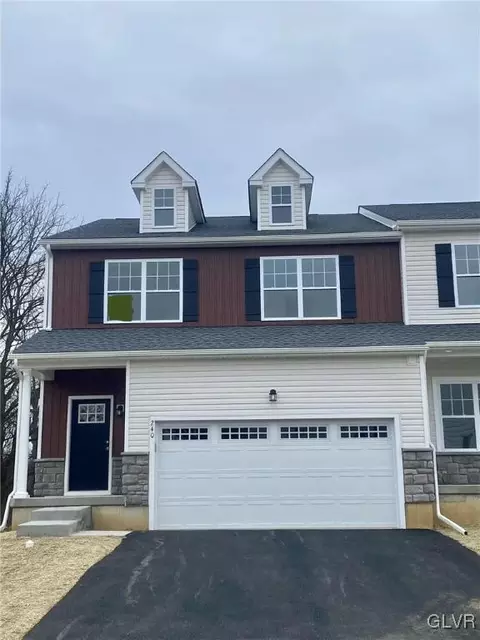 240 Stephanie Dr #60, Palmer Township, PA 18045