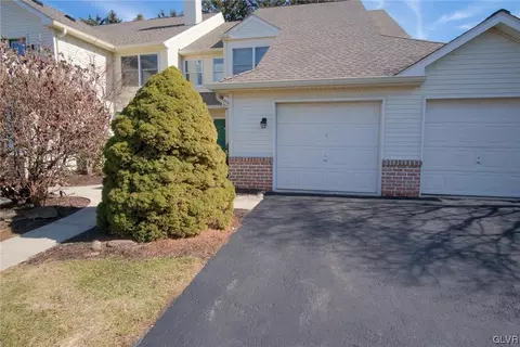 152 Lindfield Cir, Macungie, PA 18062
