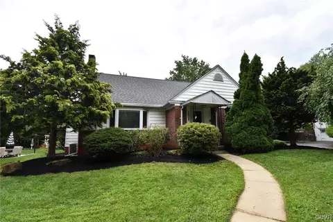 3056 W Livingston St, Allentown, PA 18104