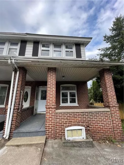 2452 S 4th St, Allentown, PA 18103