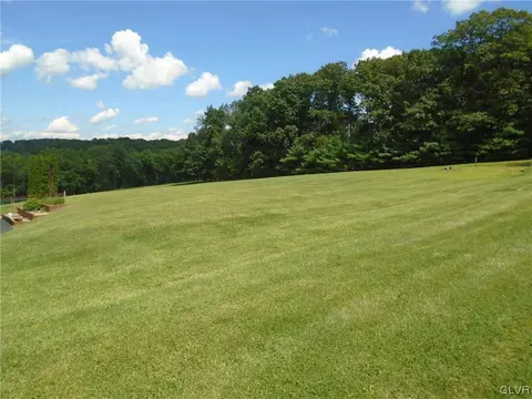 1409 Greene Hill Ct, Weisenberg Twp, PA 19530