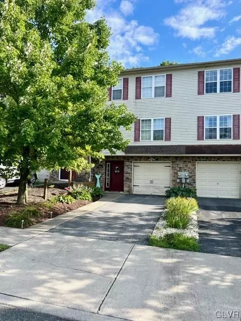 7276 Lincoln Ct, New Tripoli, PA 18066
