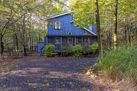 9275 Valley View Ct, Coolbaugh Twp, PA 18466