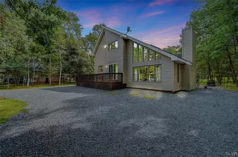 426 Towamensing Trl, Albrightsville, PA 18210