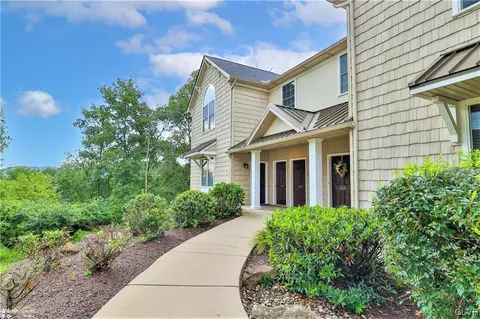 1183 Meadow Lark, Bethlehem, PA 18015