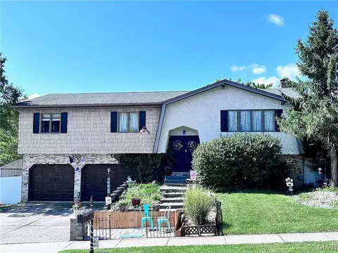 4442 Ammon Way, Whitehall, PA 18052
