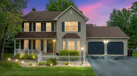 3920 Bigal Ct, Bethlehem, PA 18020