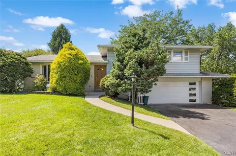 437 Chestnut Cir, Alburtis, PA 18011