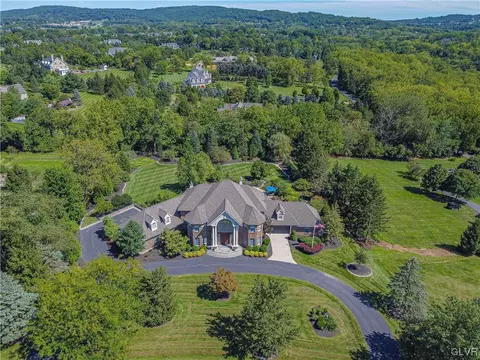 1759 Wyndham Ter, Bethlehem, PA 18015