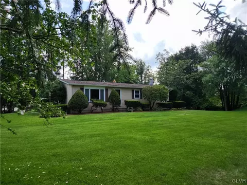1429 N Cottonwood Rd, Danielsville, PA 18038