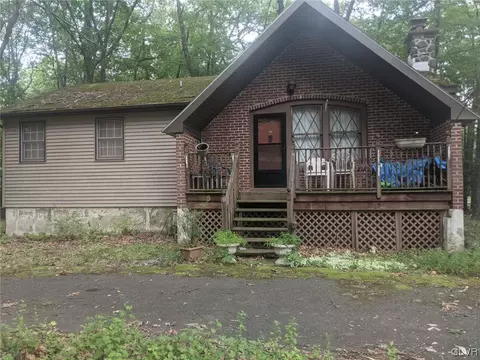 203 Clemens Cir, East Stroudsburg, PA 18301