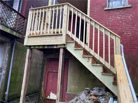 927 E 4th St E #1, Bethlehem, PA 18015 photo 16