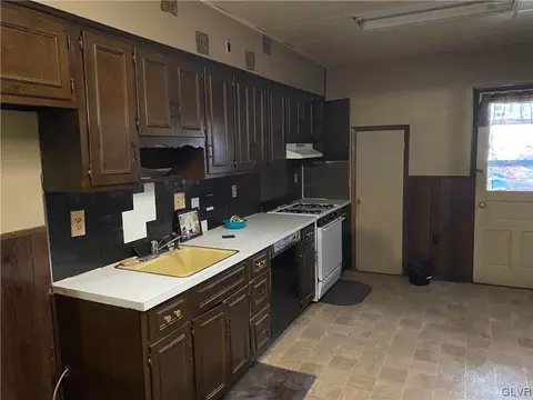 927 E 4th St E #1, Bethlehem, PA 18015 photo 6