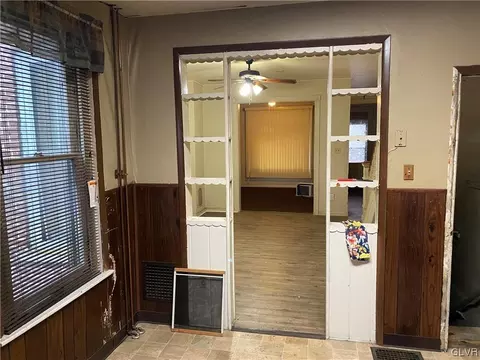 927 E 4th St E #1, Bethlehem, PA 18015 photo 17