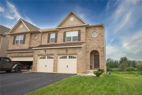 4285 Beech Dr, Nazareth, PA 18064