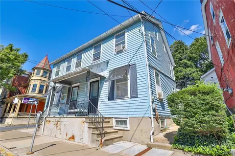 147 S Main St, Nazareth, PA 18064