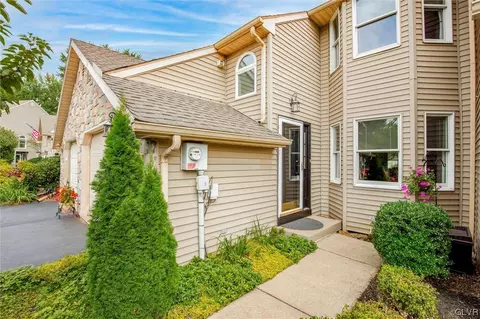7668 Brandywine Cir, Trexlertown, PA 18087