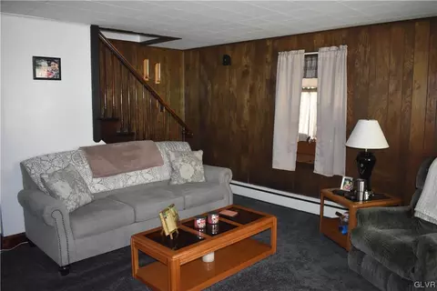 346 E 3rd St, Wind Gap, PA 18091 photo 8