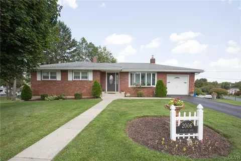 2006 Cawley Ave, Bethlehem, PA 18020
