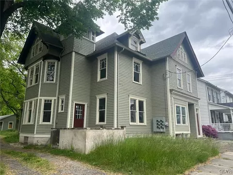 464 Race St, Catasauqua, PA 18032